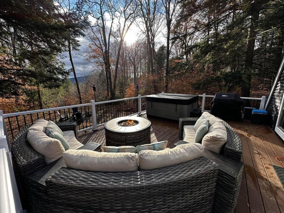 Villa New! Cozy & Modern A-Frame In The Woods W/Hot Tub Tamworth Exterior foto