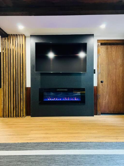 Villa New! Cozy & Modern A-Frame In The Woods W/Hot Tub Tamworth Exterior foto